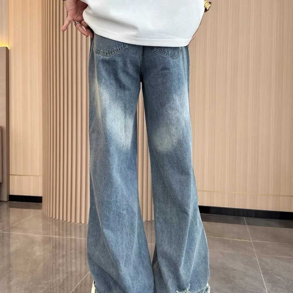 Loose fit ripped jeans