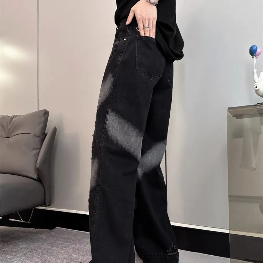 Loose fit ripped jeans