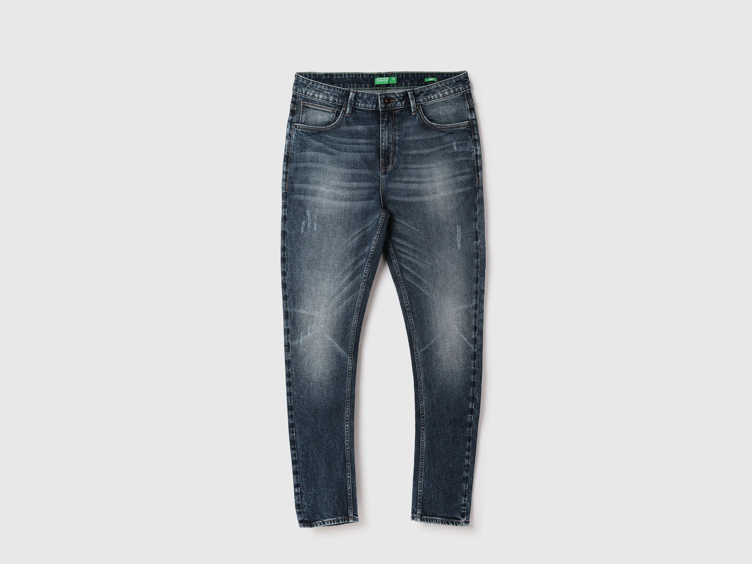 Men Solid Carrot Fit Jeans