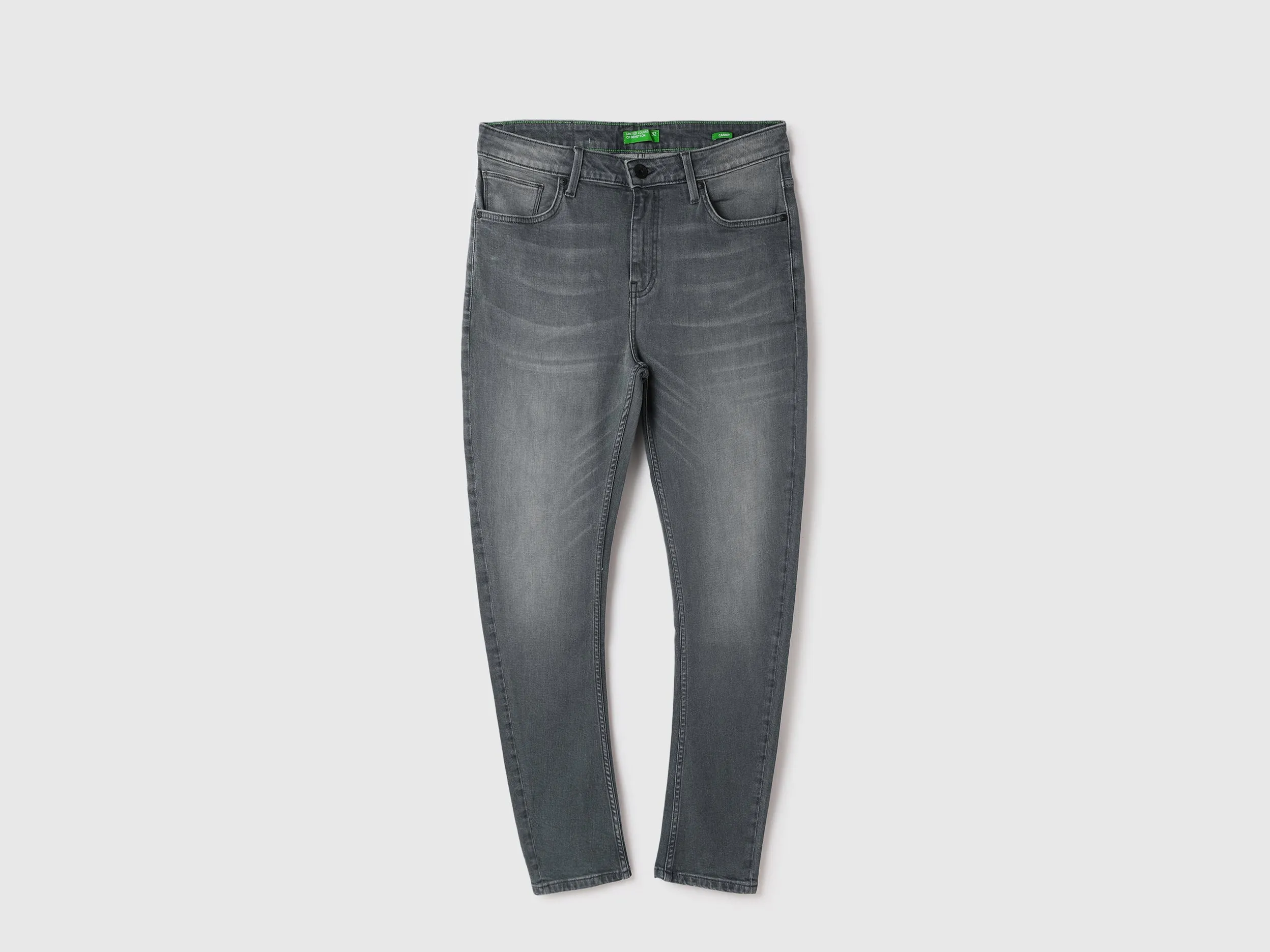 Men Solid Carrot Fit Jeans
