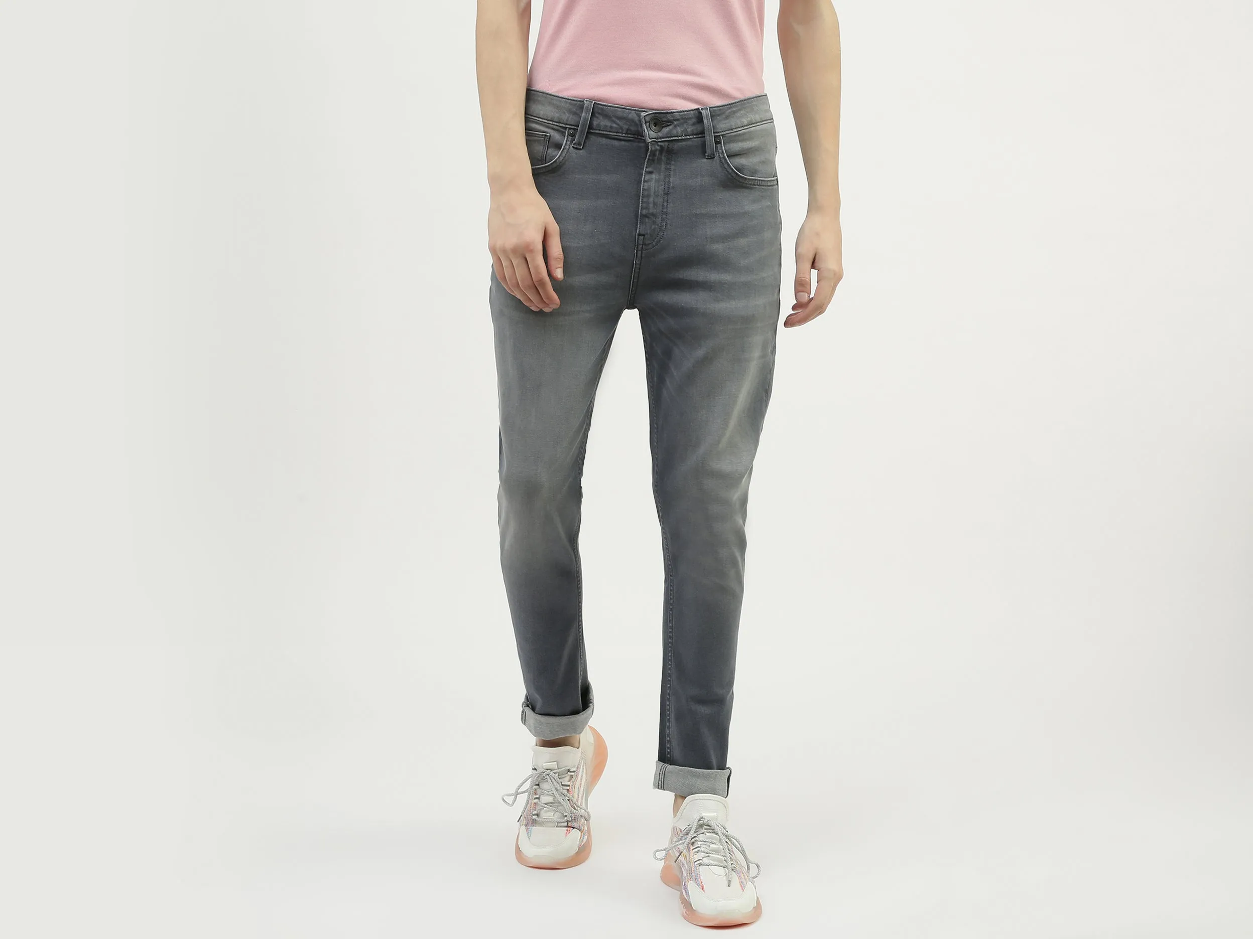 Men Solid Carrot Fit Jeans
