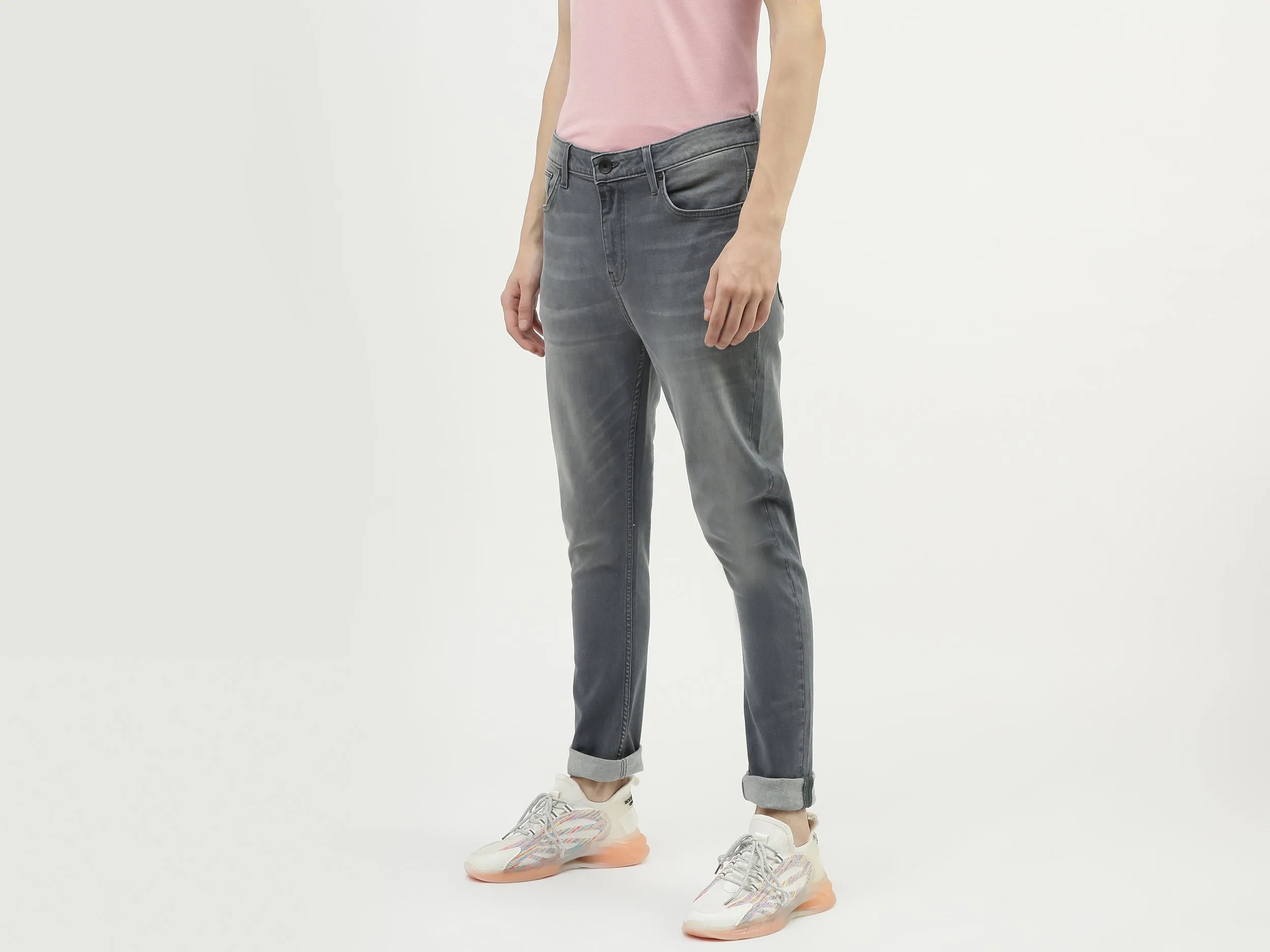 Men Solid Carrot Fit Jeans