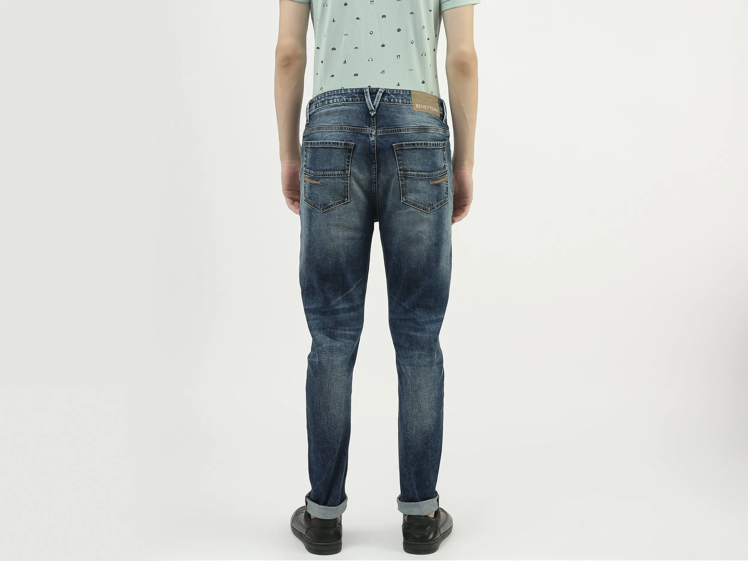 Men Solid Carrot Fit Jeans