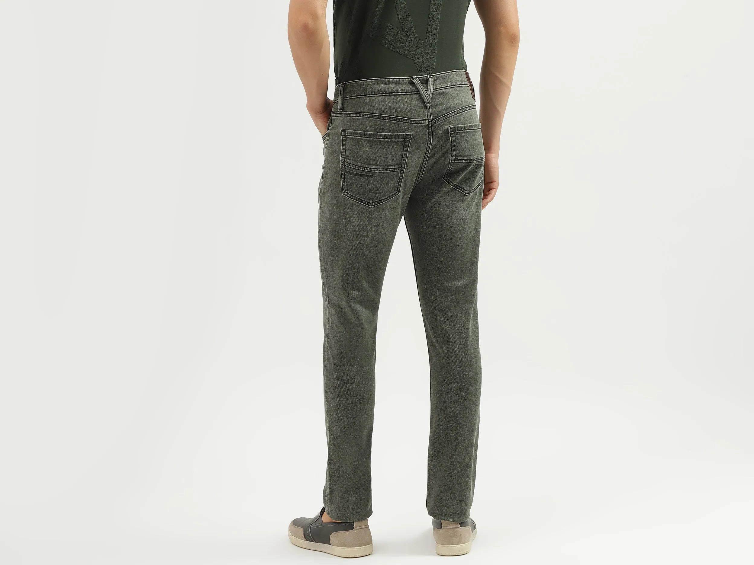 Men's Solid Slim Tapered Fit Jeans