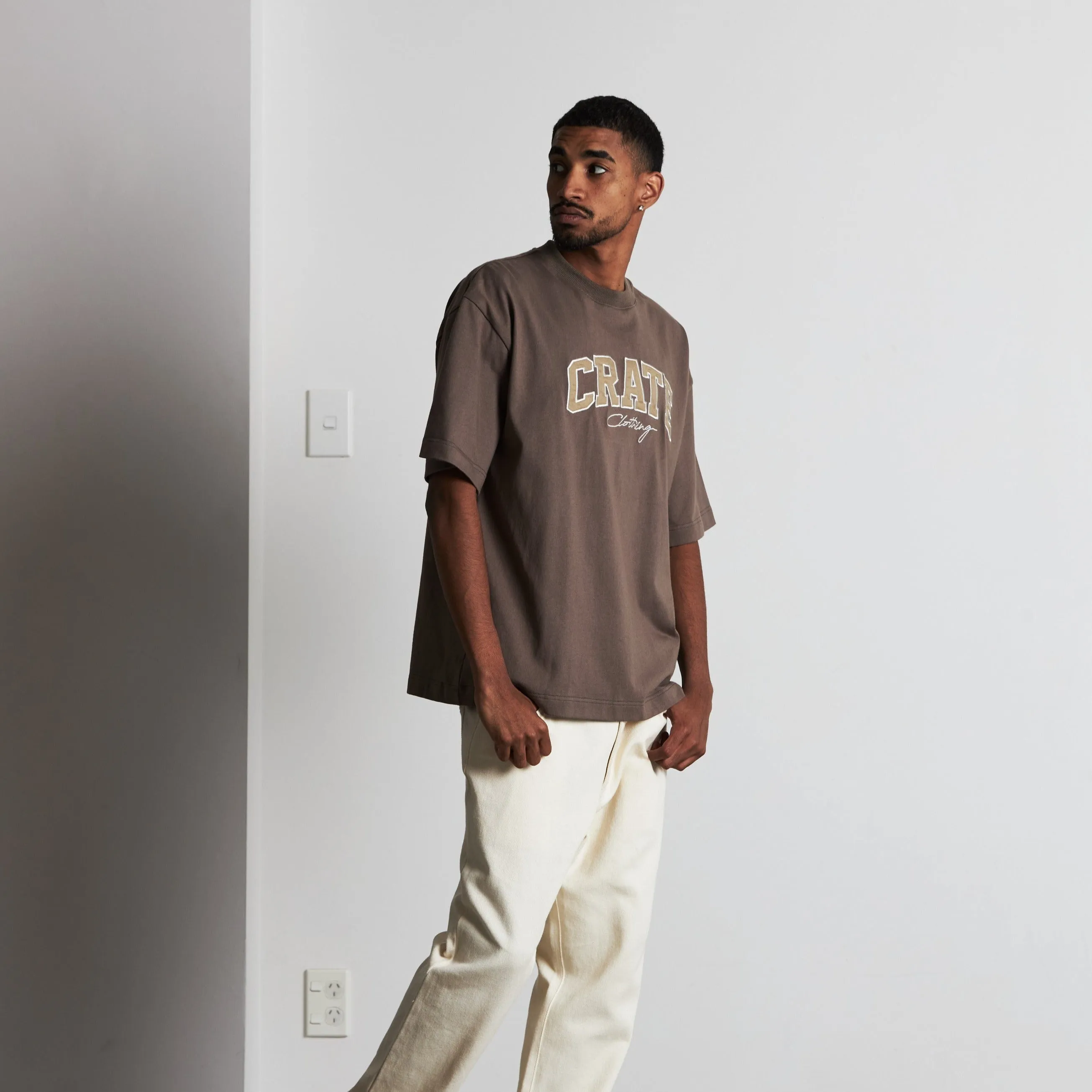 MEN'S VARSITY BOX FIT T-SHIRT