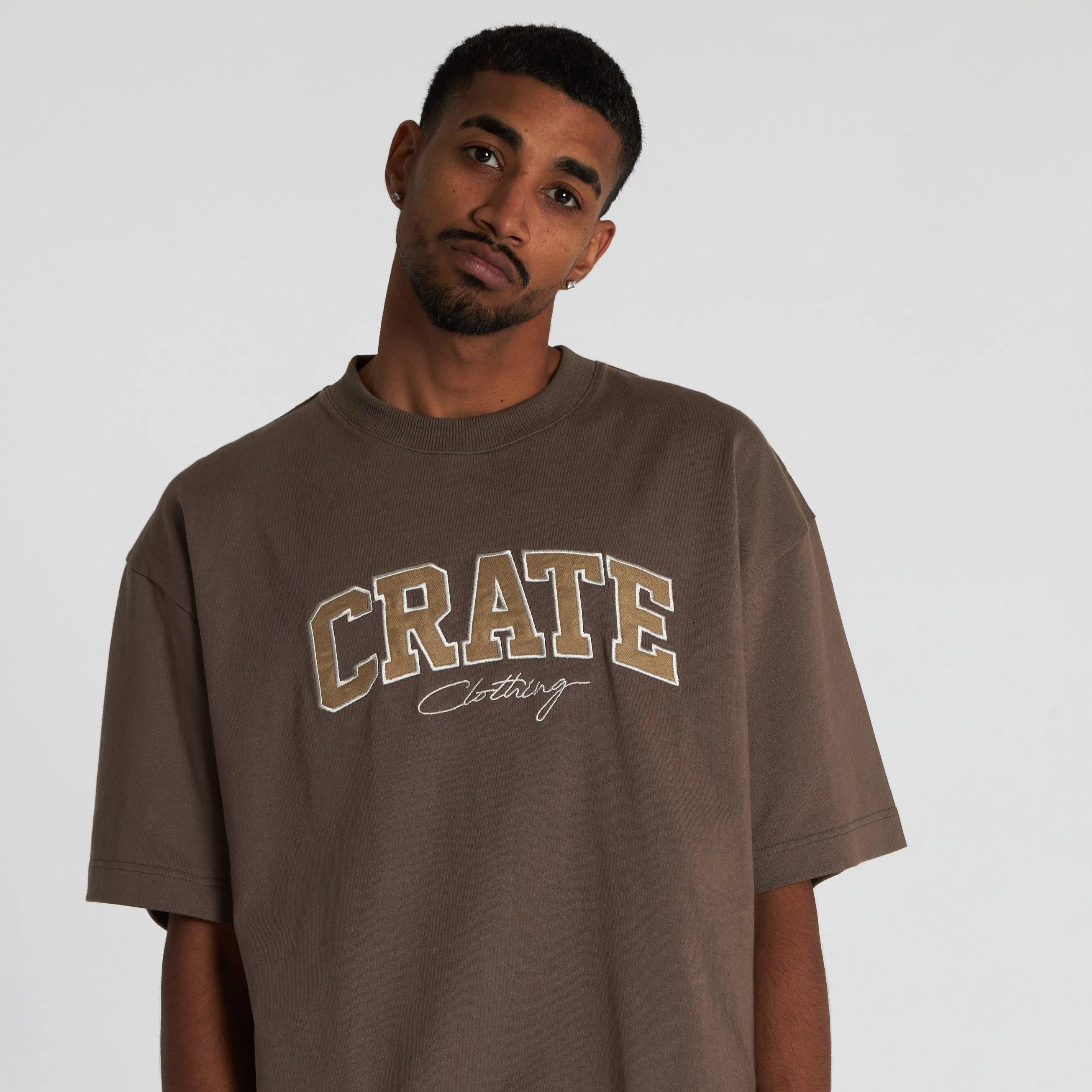 MEN'S VARSITY BOX FIT T-SHIRT