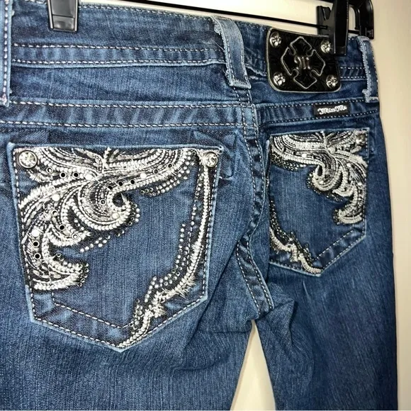 Miss Me for Buckle Embellished Dark Blue Slim Low Rise Capri Jeans Size 25
