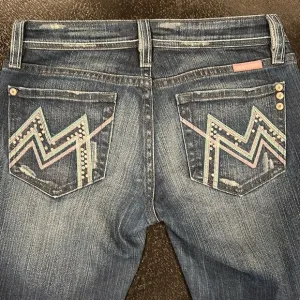 Miss Me Pink and Blue Bedazzled Back Pockets Straight Fit Jeans Size 27