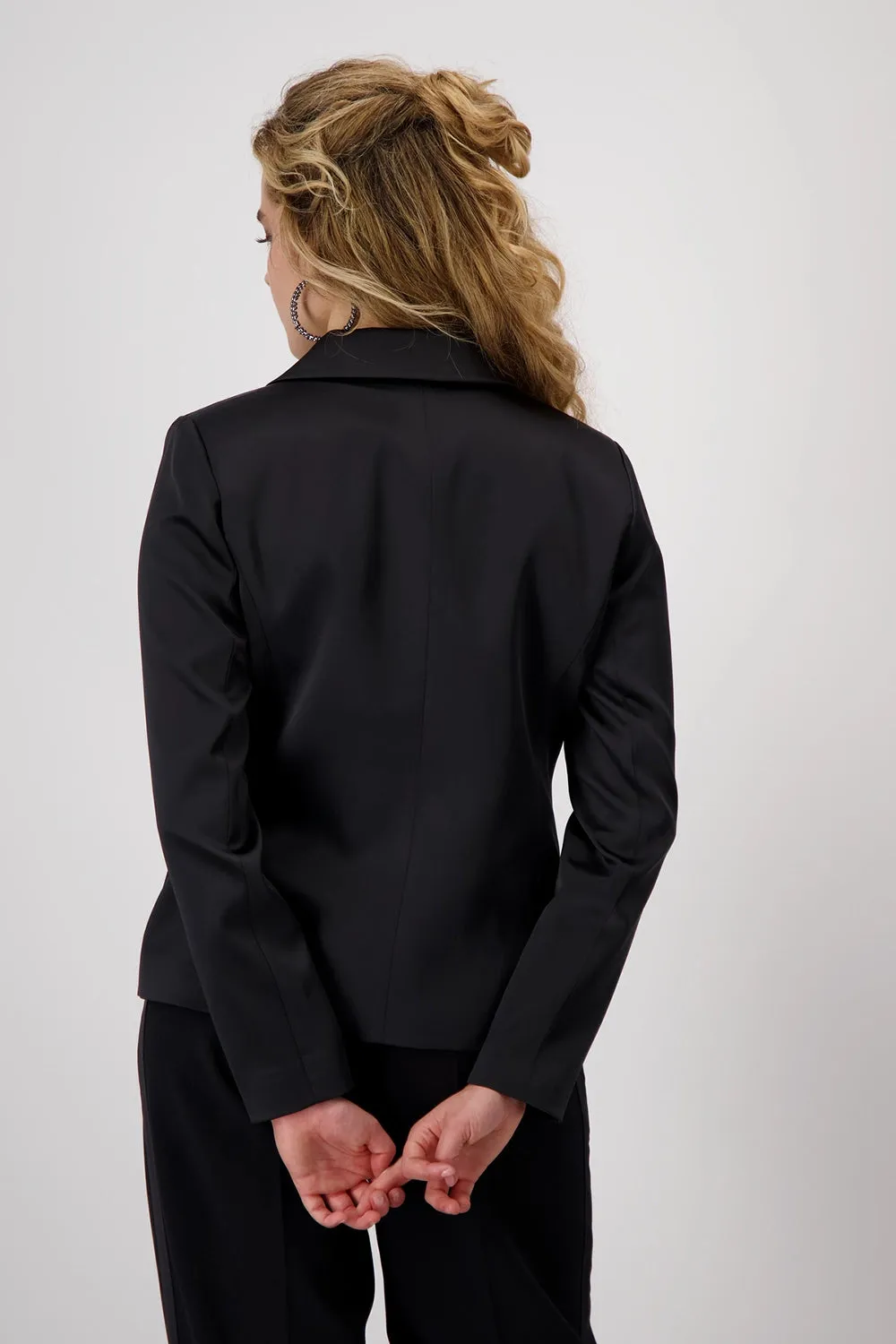 MONARI | SATIN BLAZER - BLACK 808476