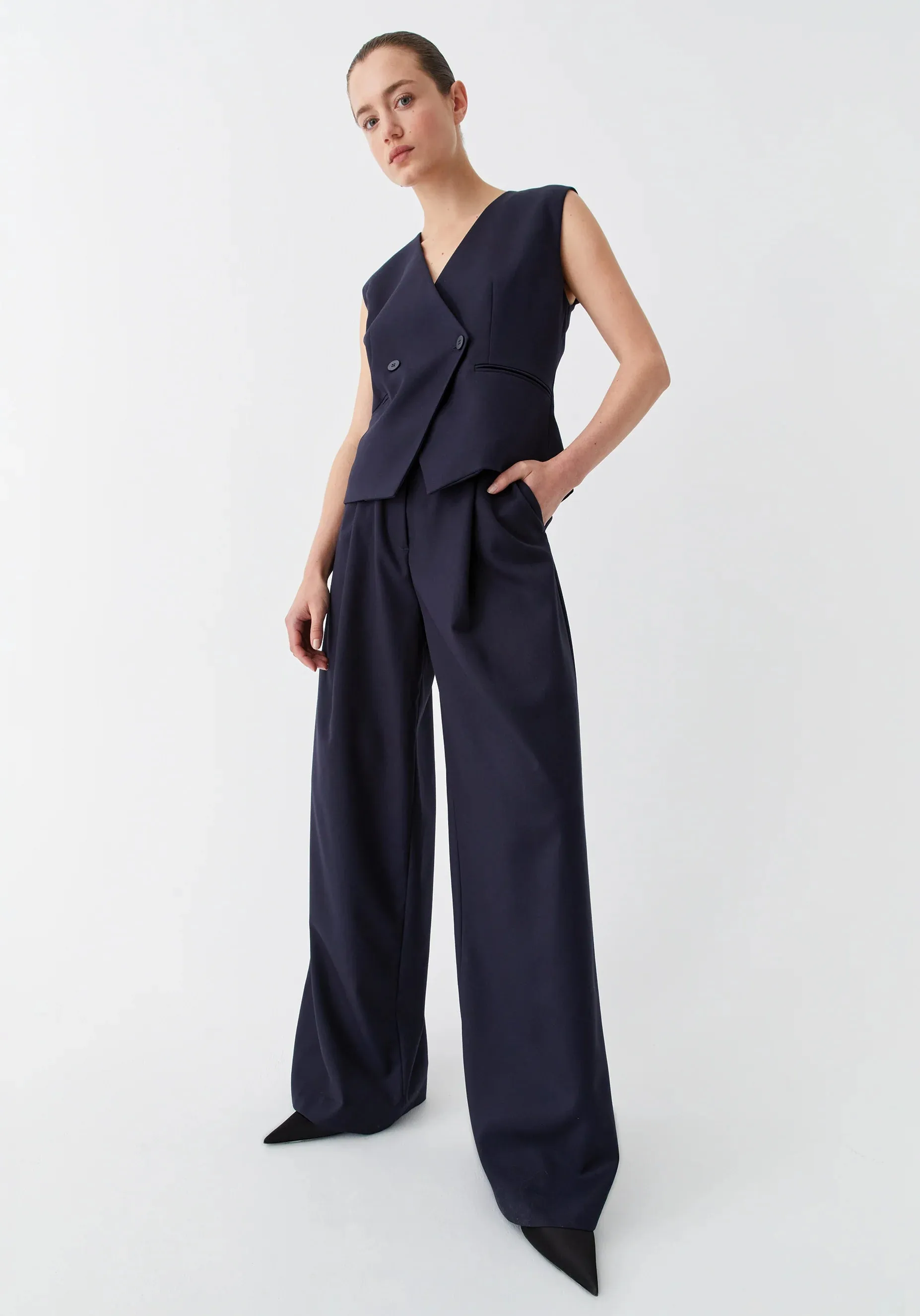 Morrison Santino Vest - Navy