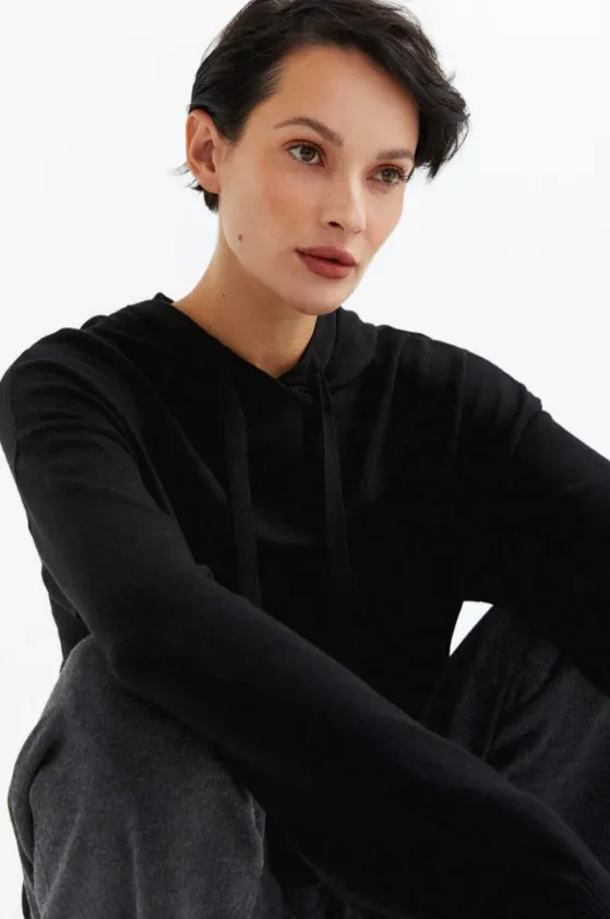 Movesgood Bamboo Cashmere Hommi Hoodie in Black