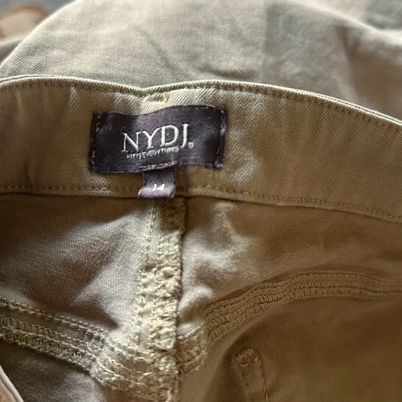 NWOT NYDJ Sheri Slim Cargo Jeans- GREEN