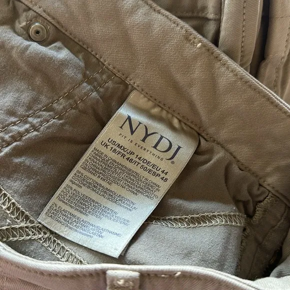 NWOT NYDJ Sheri Slim Cargo Jeans- GREEN