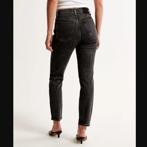 NWT Abercrombie &amp; Fitch High Rise Mom Jean in Black 27 4 Long