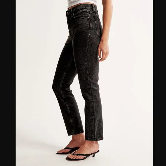 NWT Abercrombie &amp; Fitch High Rise Mom Jean in Black 27 4 Long