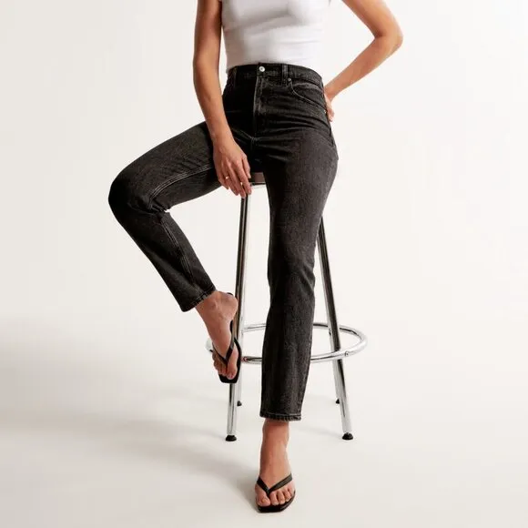 NWT Abercrombie &amp; Fitch High Rise Mom Jean in Black 27 4 Long