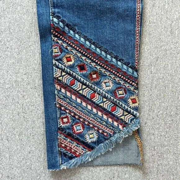 NWT Driftwood Jackie High-Rise Aztec Embroidered Slim silhouette Skinny Jeans 24
