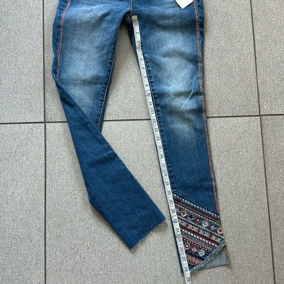 NWT Driftwood Jackie High-Rise Aztec Embroidered Slim silhouette Skinny Jeans 24