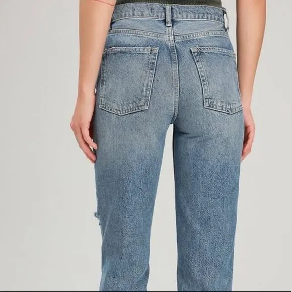 NWT Free People Lita Distressed High-Waist Jeans