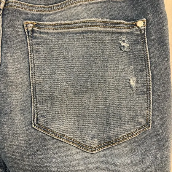 NWT Judy Blue | Hi-Waist Destroy Back Hem Dart Slim Denim Jeans 14W