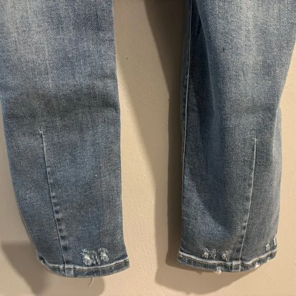 NWT Judy Blue | Hi-Waist Destroy Back Hem Dart Slim Denim Jeans 14W