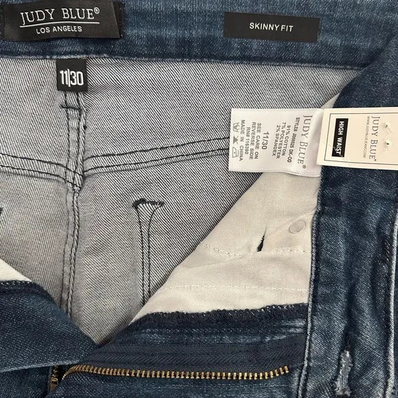 NWT Judy Blue Tummy Control Top High Rise Contrast Wash Skinny Fit Jeans
