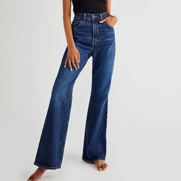 NWT Levi's Premium Sonoma Train Dark Wash 70s High Rise Flare Jeans 25x34