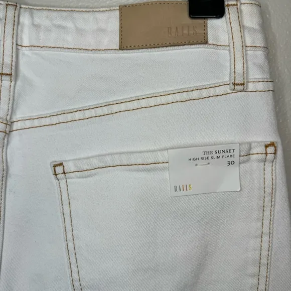 NWT RAILS The Sunset High Rise Slim Flare White Jeans Women Size 30