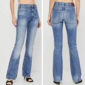 NWT Zara Women’s Premium The Vintage Flare Jeans in Sentinel Blue.