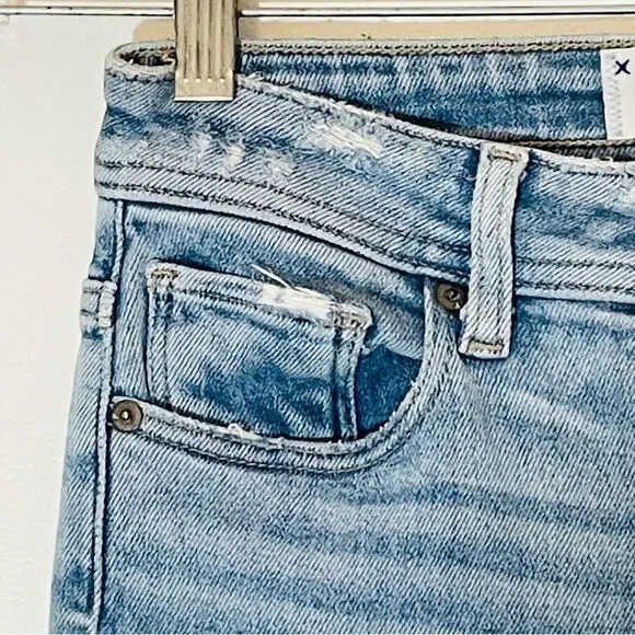 PAIGE Light Wash Frayed Raw Hem Sarah Slim Jeans in Size 24 EUC