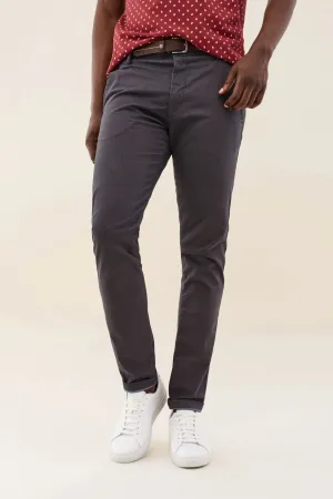 PANTALÓN CHINO SLENDER SLIM CARROT CON CINTURÓN DE REGALO