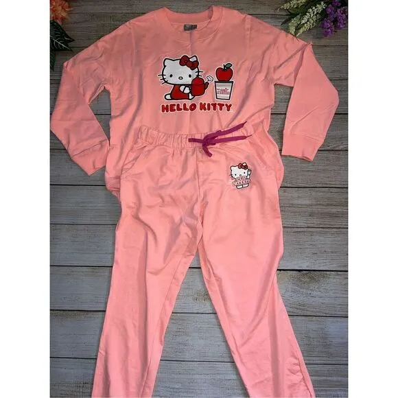 Peace Love and Dreams Hello Kitty Ramen Lounge Set (Sm)