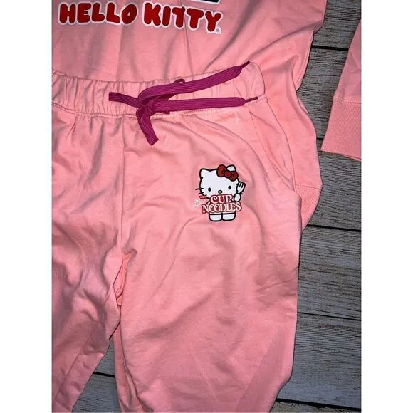 Peace Love and Dreams Hello Kitty Ramen Lounge Set (Sm)