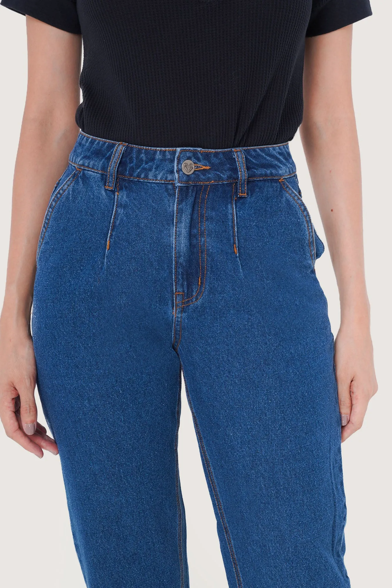 Pleated Slim Jeans