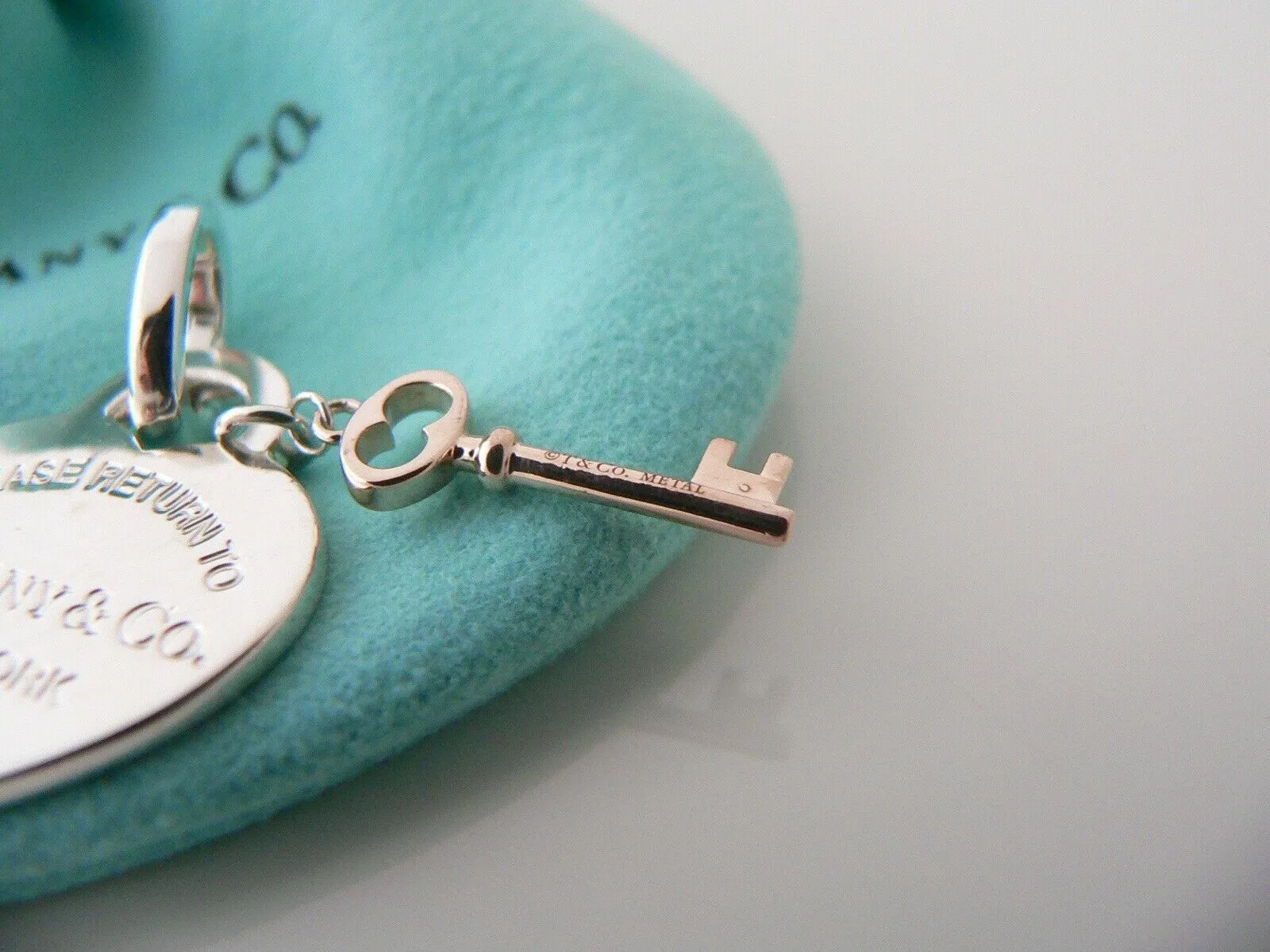 Return to Tiffany & Co Heart Key Charm Clasp Silver Rubedo Clasp Gift Pouch Love