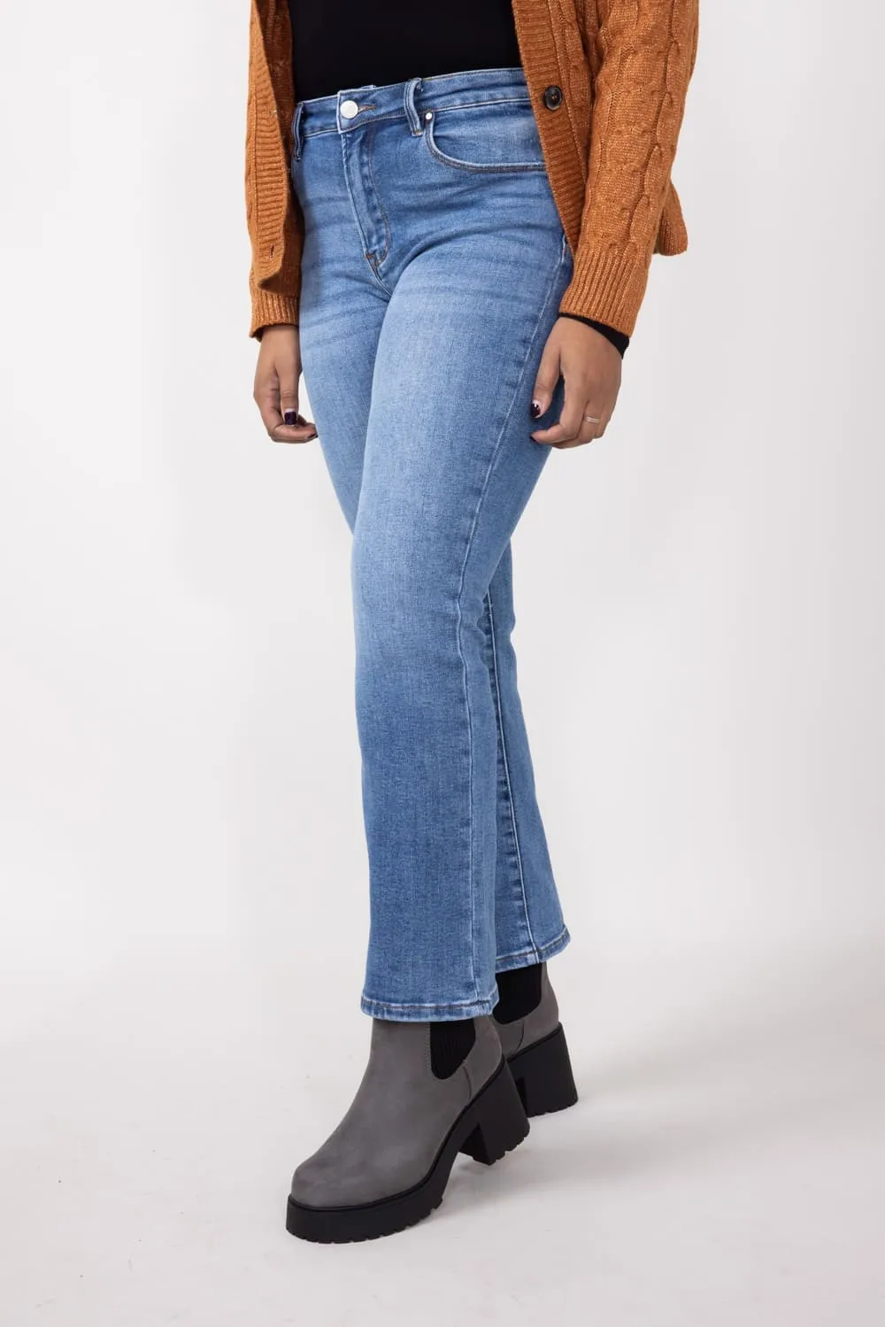 Risen Mid-Rise Medium Wash Straight Leg Jeans for Women | RDP5290CH-MD