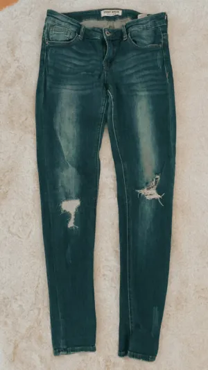 SKINNY FIT JEANS