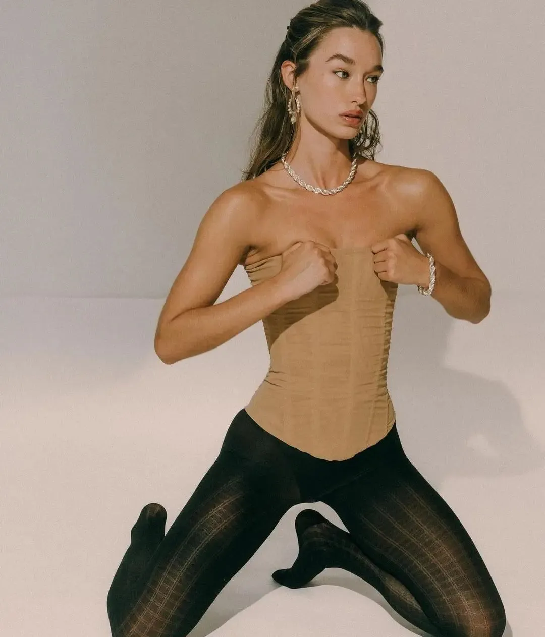Skinny Sleeveless Mesh Corset Top – Breathable Overbust Bustier with 9 Plastic Bones for Chic Clubwear