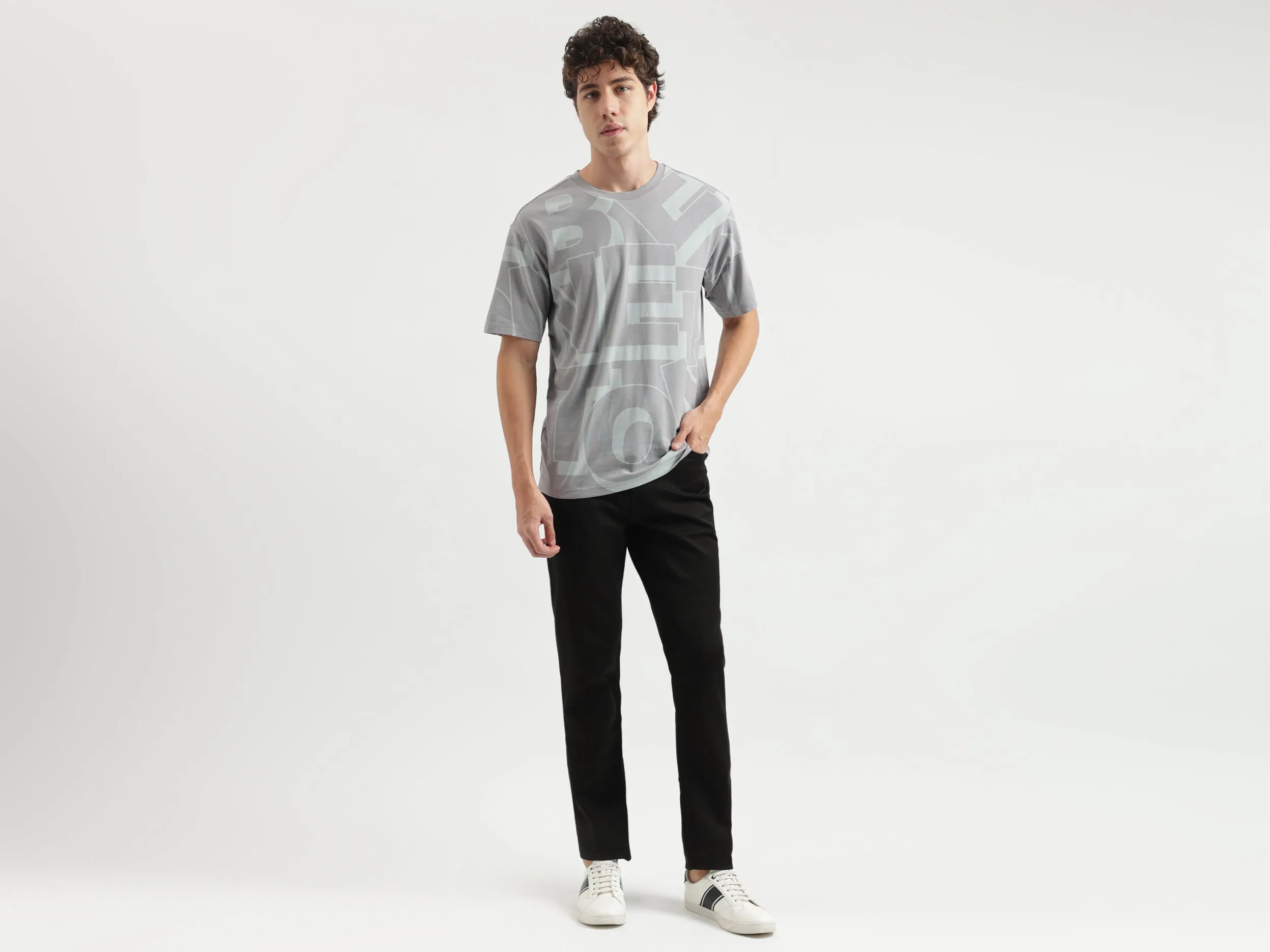 Solid Pattern Skinny Fit Jeans