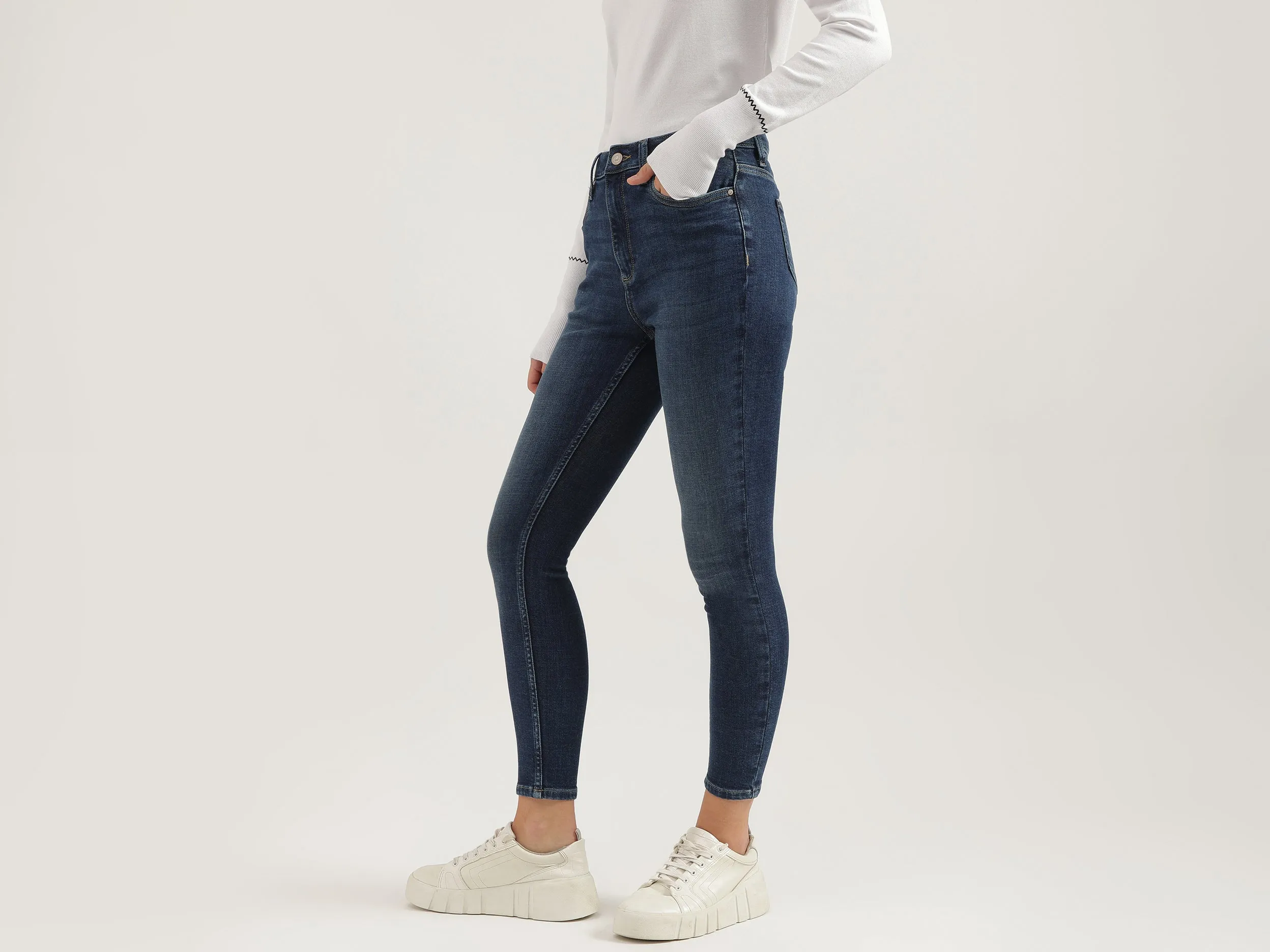 Solid Skinny Fit Jeans