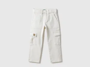 Solid Straight Fit Cargo Jeans