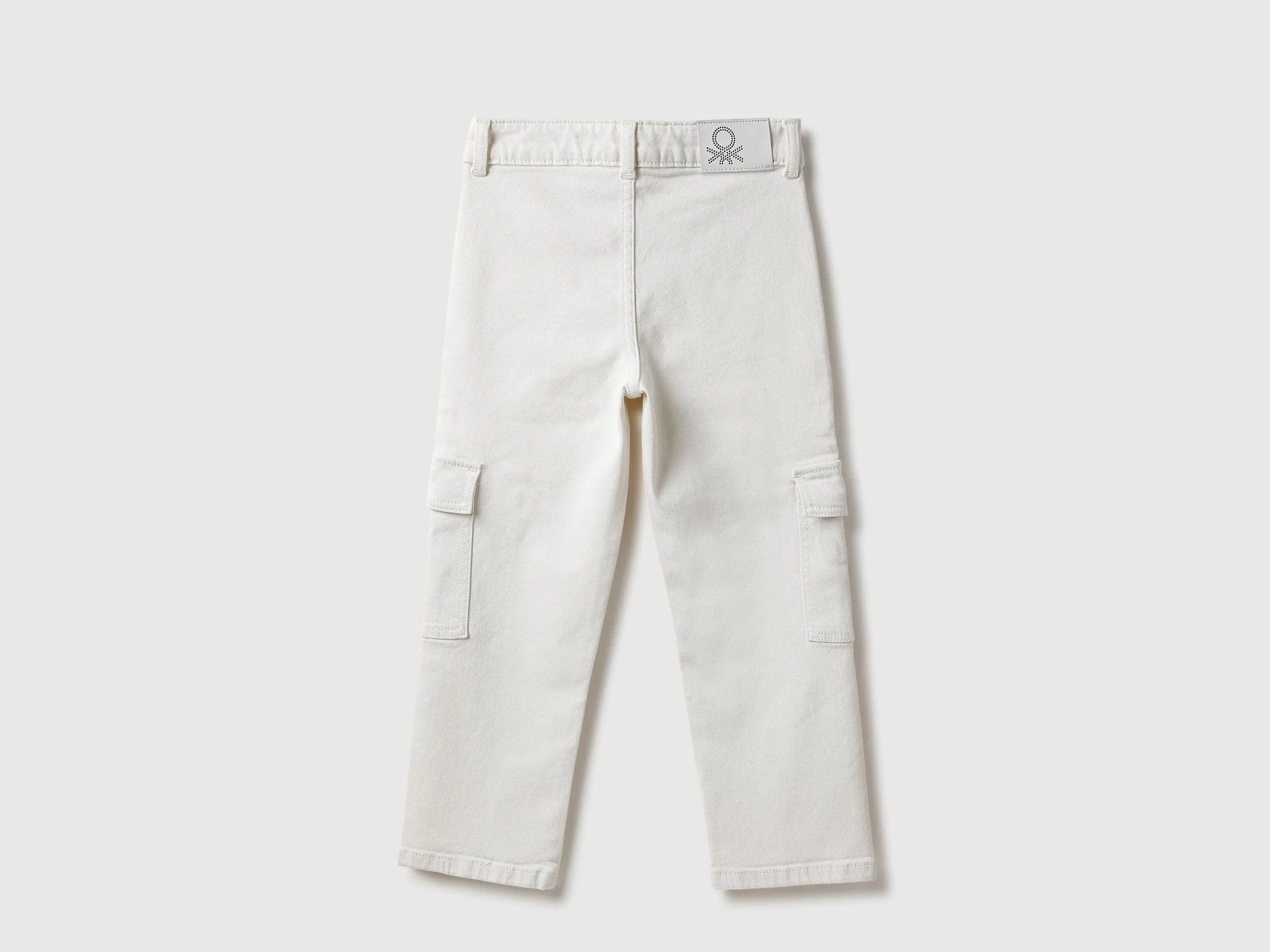 Solid Straight Fit Cargo Jeans