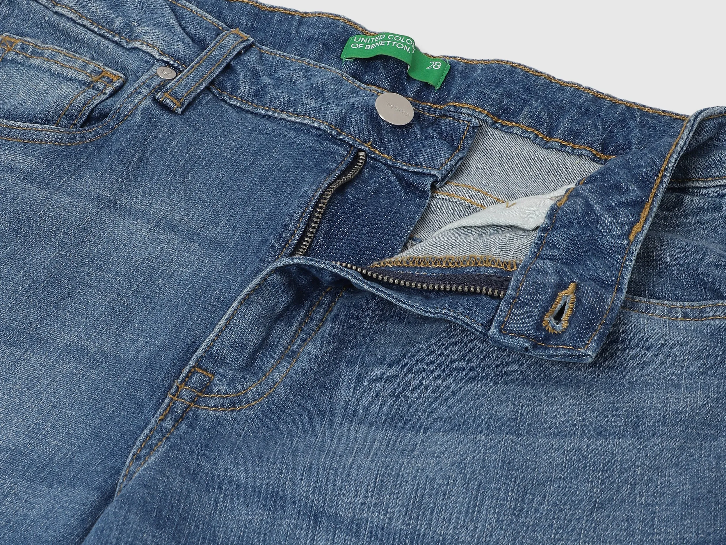 Solid Wide Leg Fit Jeans