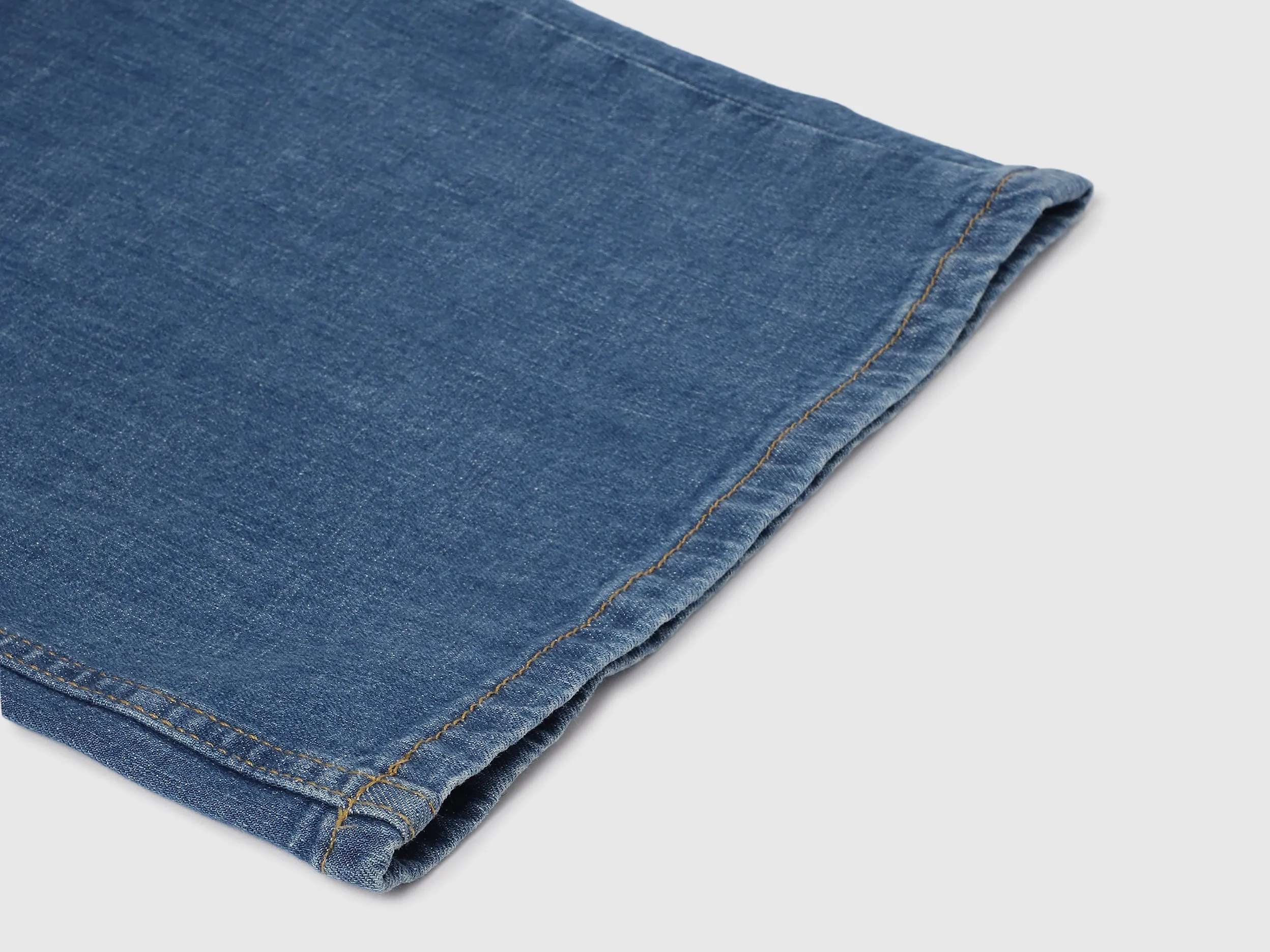 Solid Wide Leg Fit Jeans