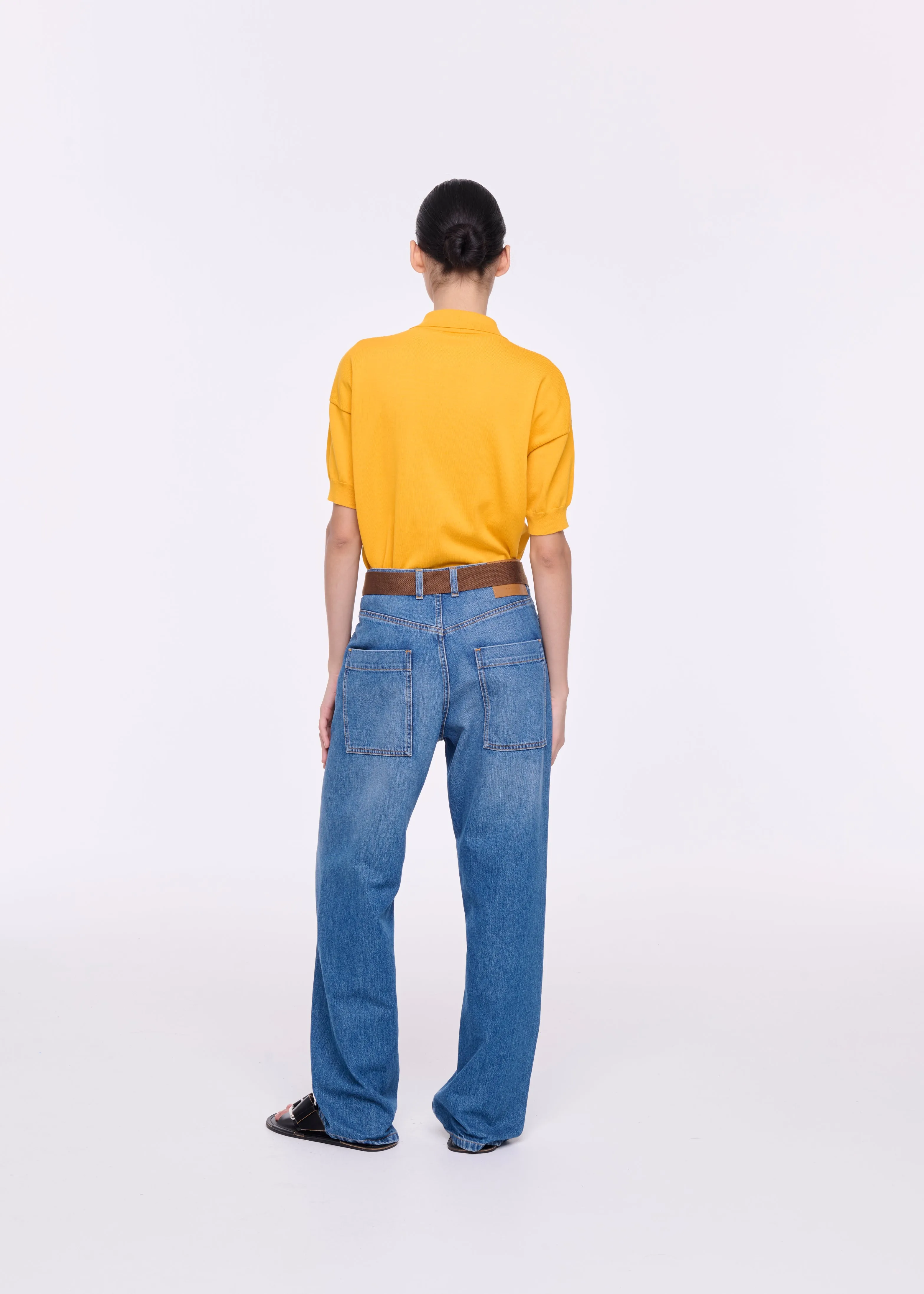 STRAIGHT-LEG BELTED JEANS