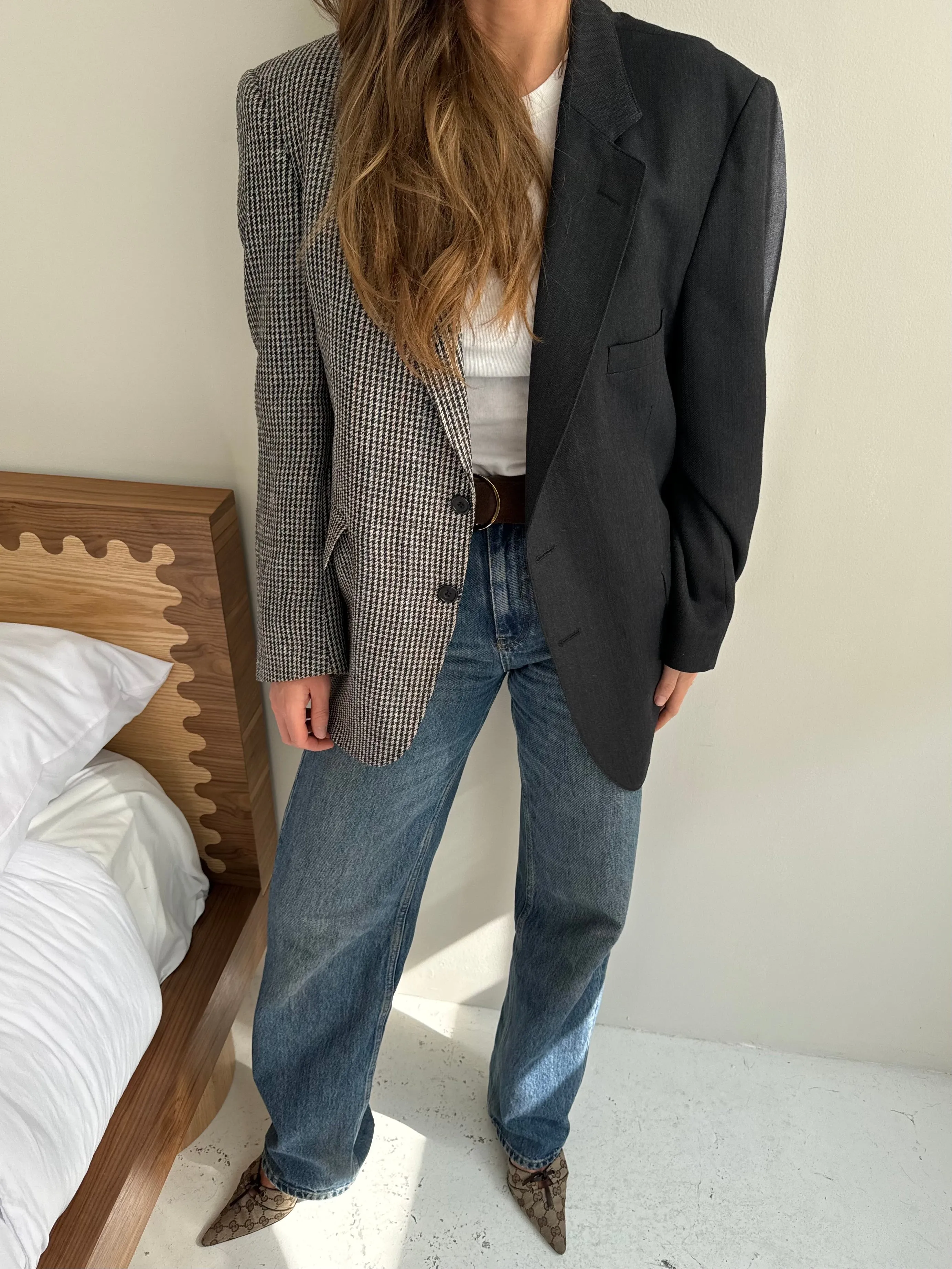 Stunning contrasted blazer in dark grey and houndstooth
