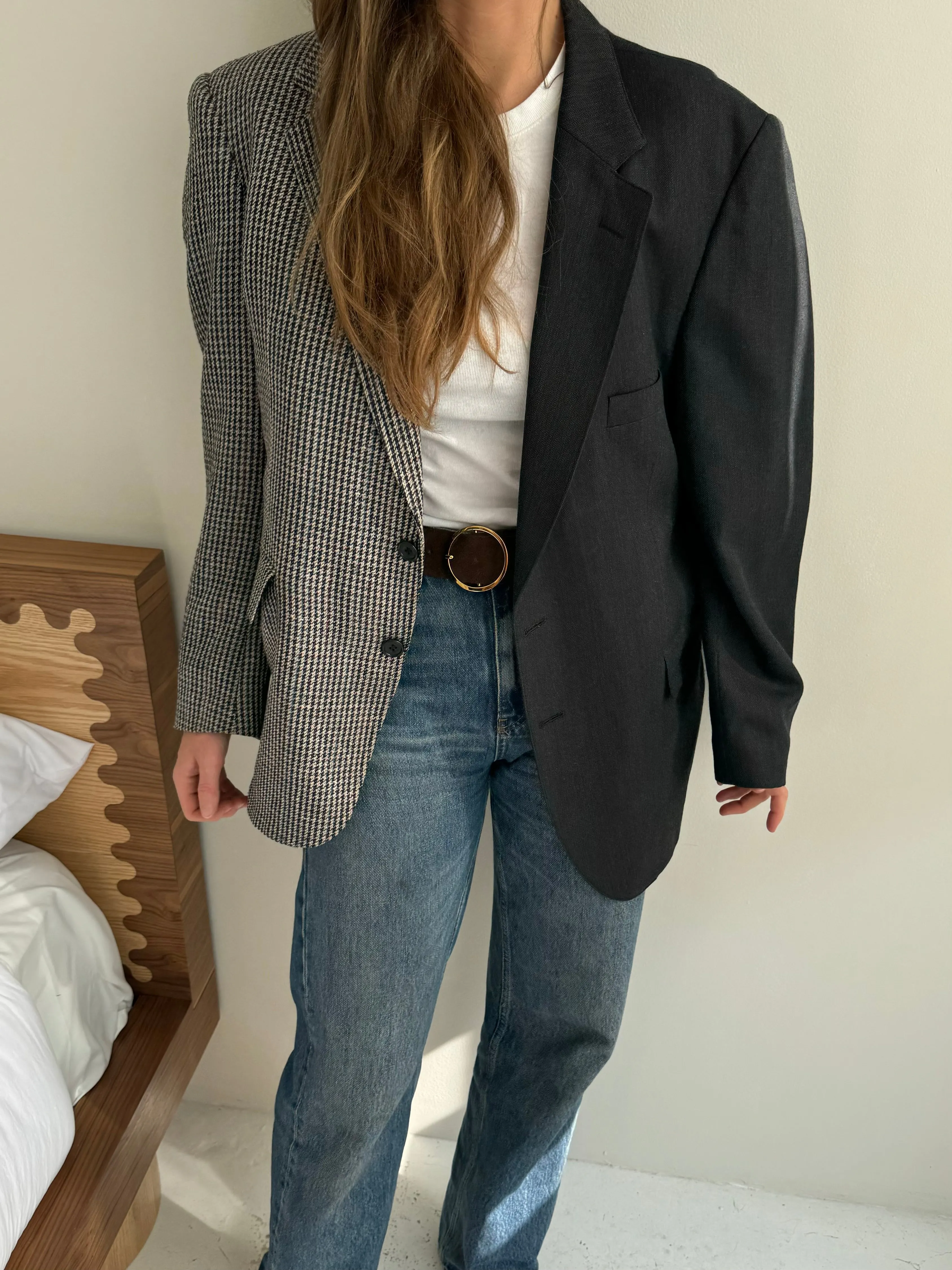 Stunning contrasted blazer in dark grey and houndstooth