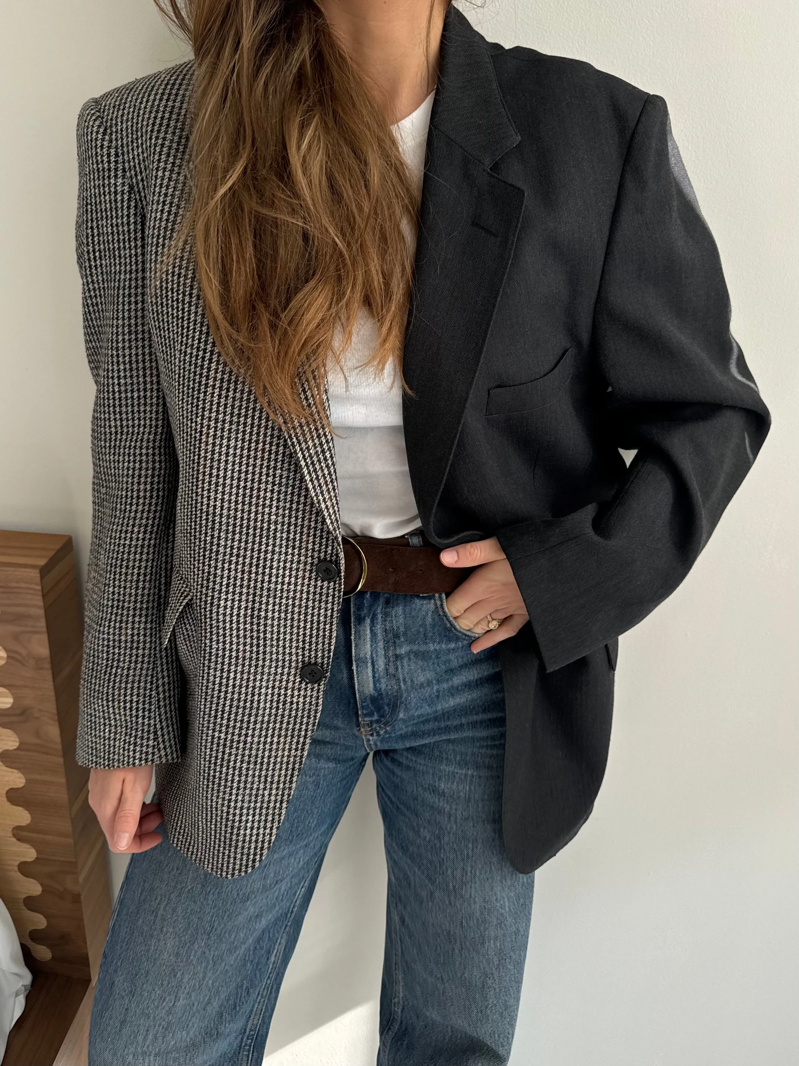 Stunning contrasted blazer in dark grey and houndstooth