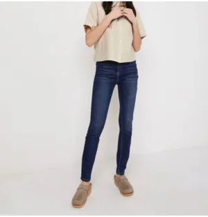 Tailor Made “high rise slim straight Brisbane” jeans - 26