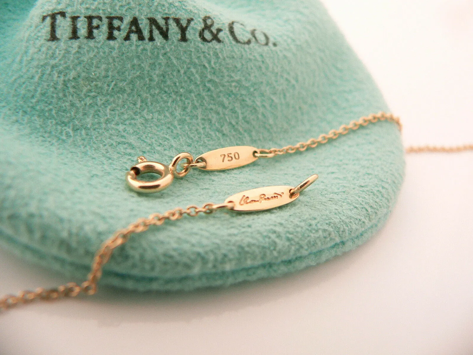 Tiffany & Co 18K Gold Large Jade Gemstone Heart Necklace Pendant Gift Love Pouch